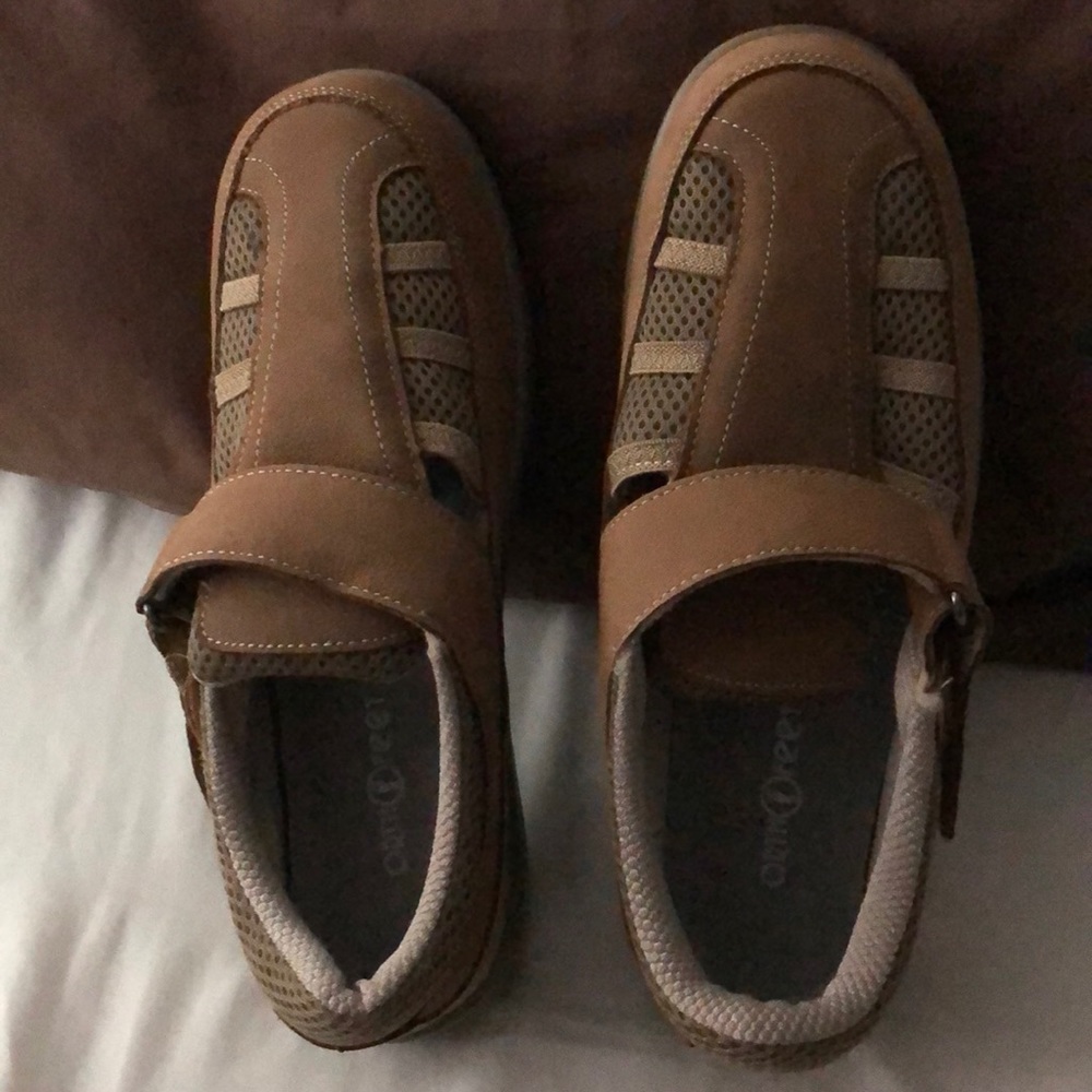 Orthopedic shoes